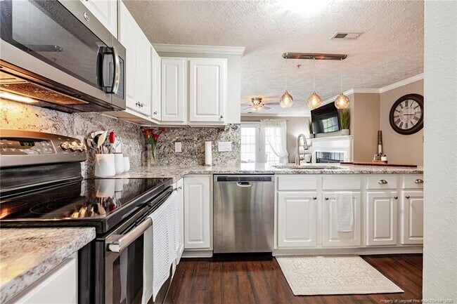 Building Photo - 3332 Harbour Pointe Pl