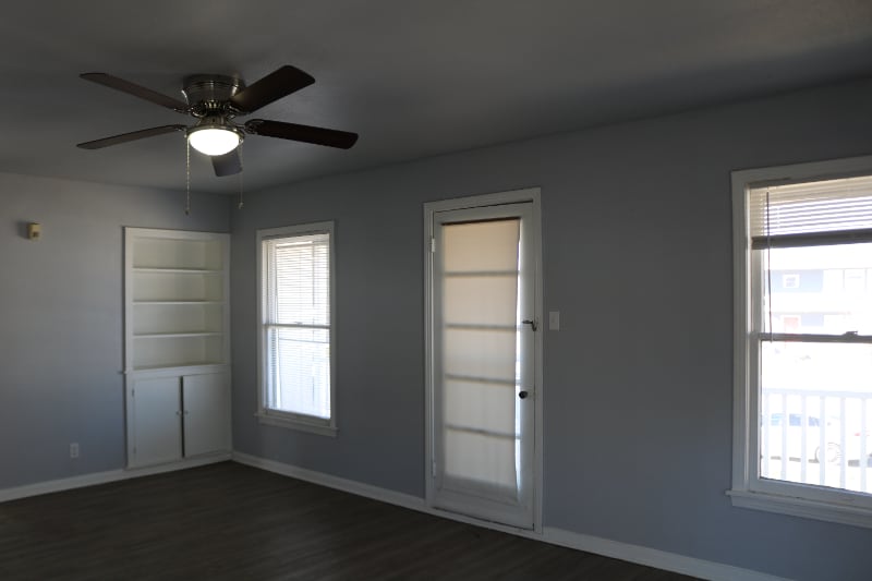 Building Photo - 250 Senisa Dr