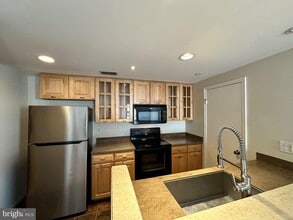 Building Photo - 4311 Pembrook Village Dr