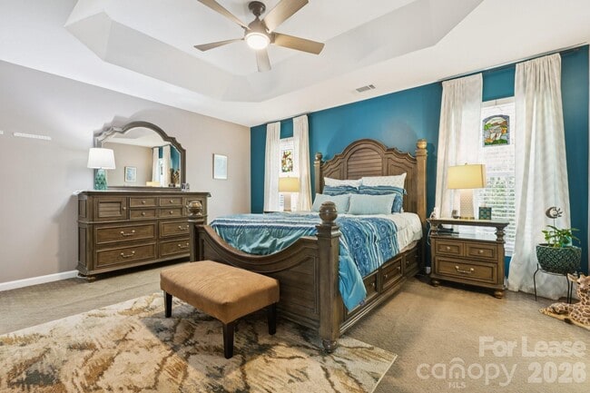 Building Photo - 6037 Queens Walk Ct