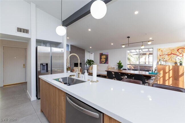 Building Photo - 1607 Pawnee Dr