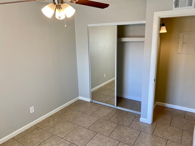 Building Photo - 349 N 11th St