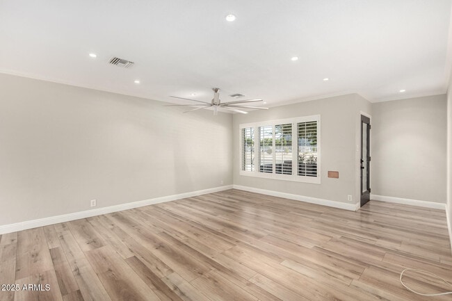 Building Photo - 2728 E Highland Ave