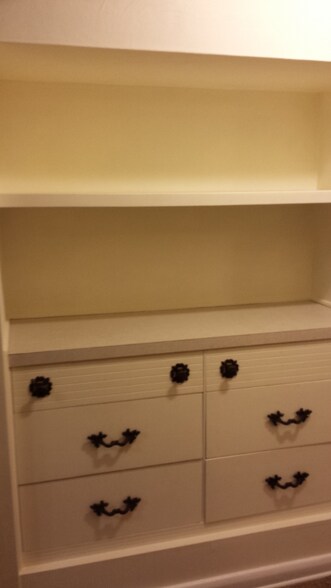 Building Photo - 3251 Sheridan Boulevard