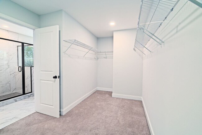 Building Photo - Spacious Lowcountry Retreat in Moncks Corner