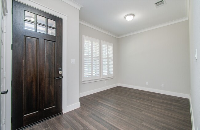 Building Photo - 18150 Moonlit River Dr