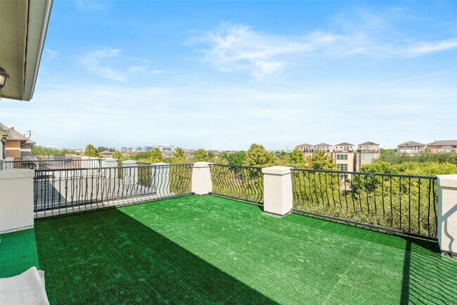 Building Photo - 9125 Harbor Hills Dr