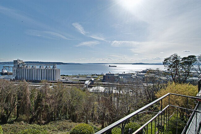 Interior Photo - Lomita Vista