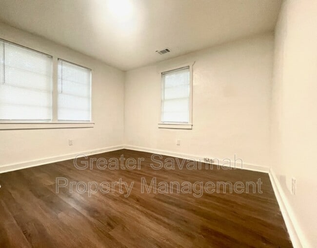 Building Photo - 1312 Love St