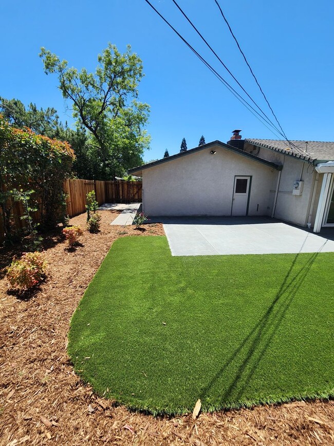 Building Photo - Action Properties R.E.S.- Central Roseville, R.V. Access, 3 Bedroom, Large Patio & Rear Yard, Nea...