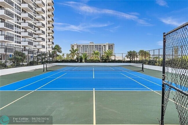Building Photo - 525 N Ocean Blvd