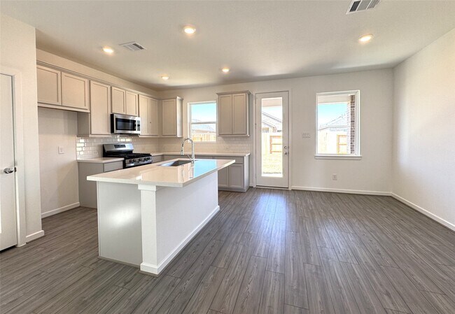 Building Photo - 9723 Pettus Crk Dr