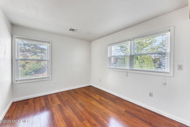 Building Photo - 37 Monmouth Ave