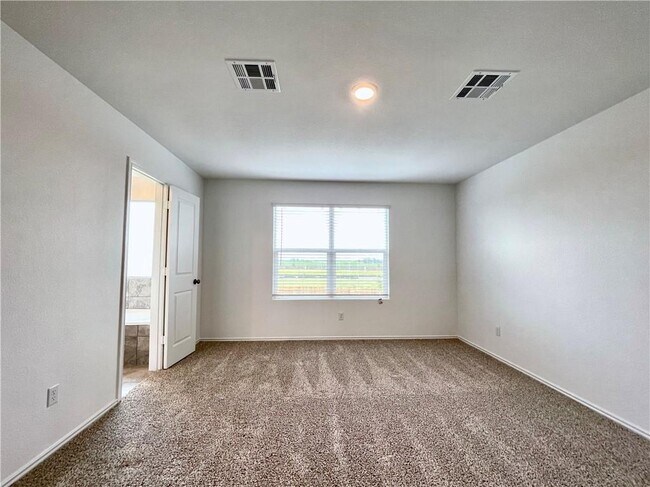 Building Photo - 118 Canley Lp