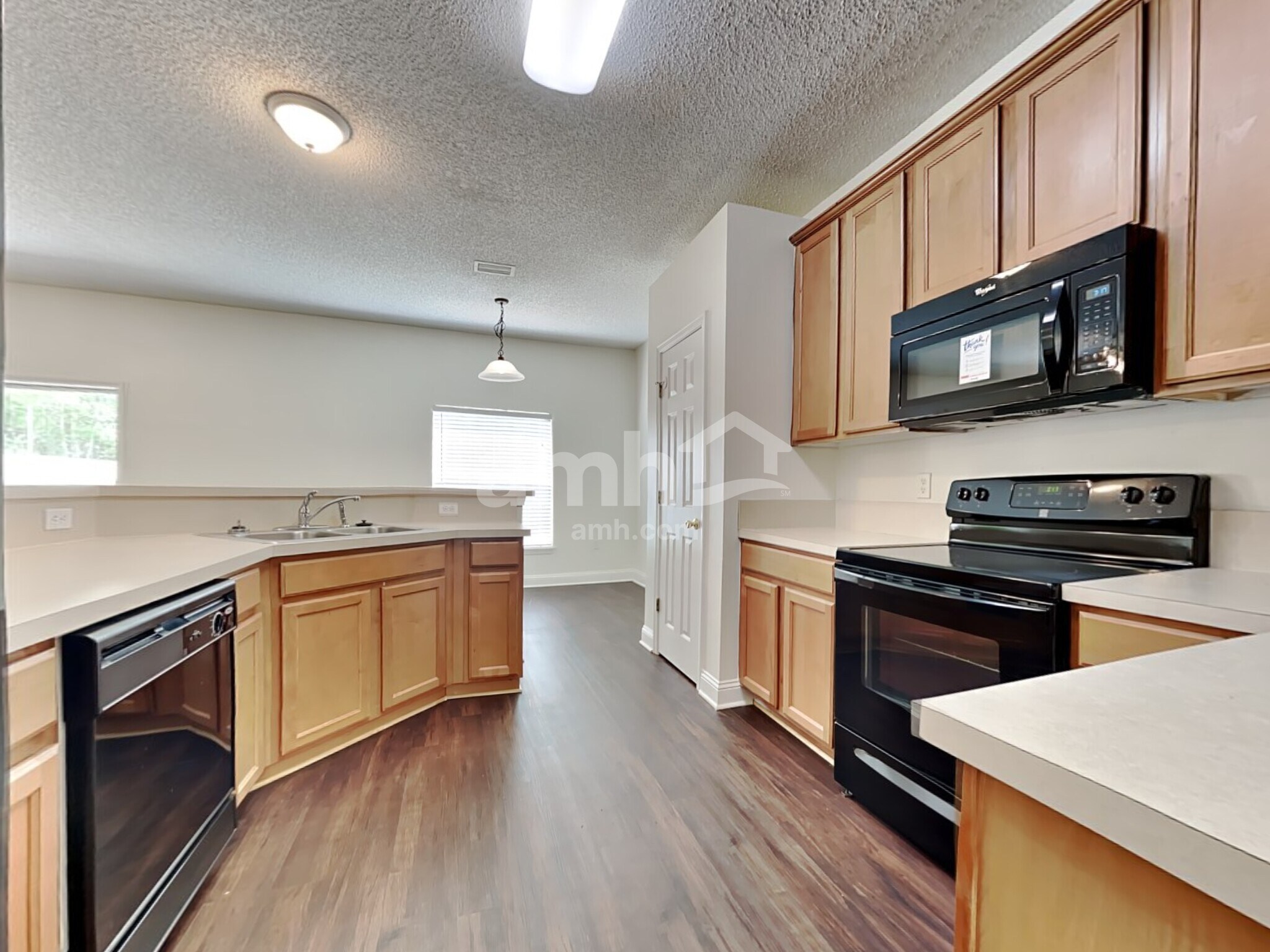 Building Photo - 9140 Raptor Drive