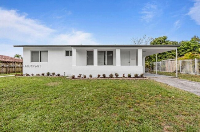 Primary Photo - 1810 SW 70th Ave