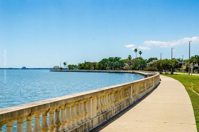 Building Photo - 345 Bayshore Blvd