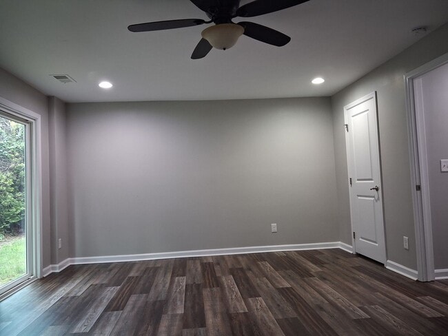 Building Photo - 4301 Saltmarsh Ln