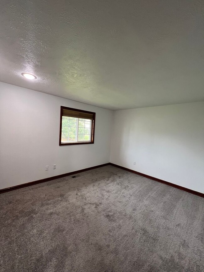 Building Photo - Half Off First Months Rent! Mead Home Avai...