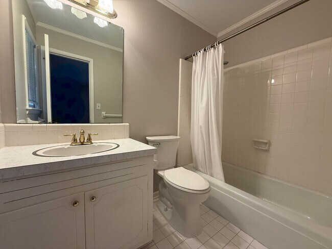 Building Photo - 3-Bedroom Home with Spacious Yard, Storage Shed & Natural Light