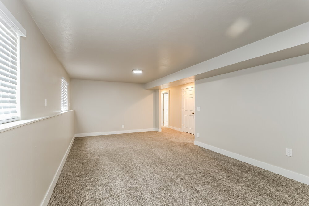 Building Photo - 76 W Stauffer Ln