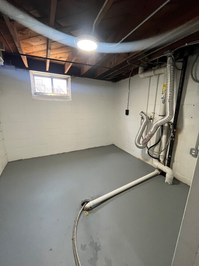 Building Photo - 5140 Evans St