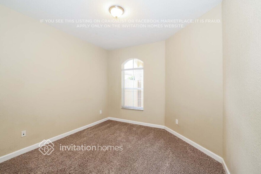 Building Photo - 10566 Galleria St