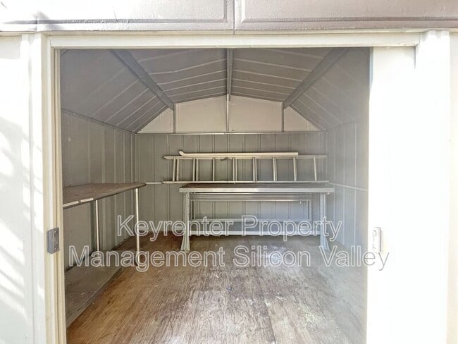 Building Photo - 153 Noyo Dr