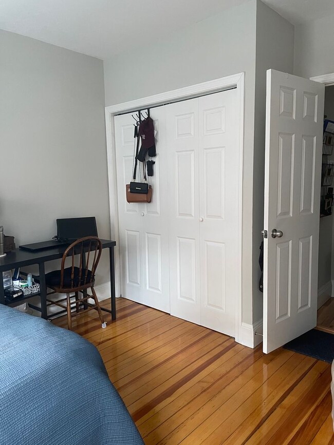 Building Photo - NORTH END 3 BED!!!!