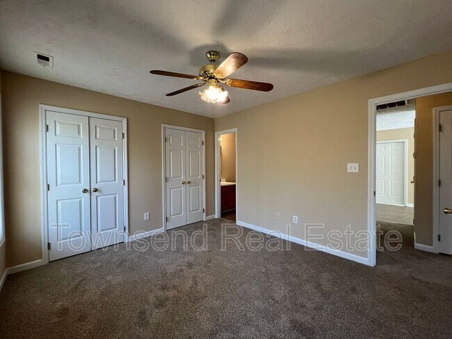 Building Photo - 566 Crooked Creek Ct