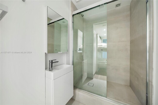 Building Photo - 10203 Collins Ave