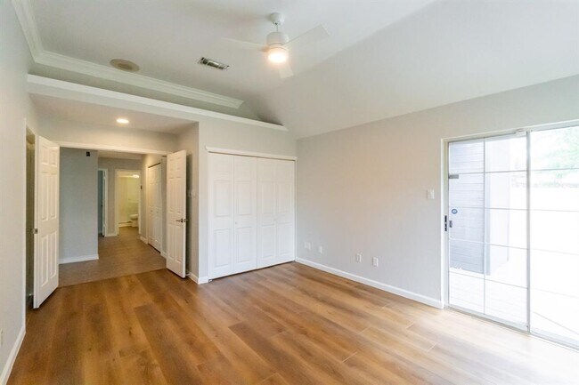 Building Photo - 8002 Manx Dr