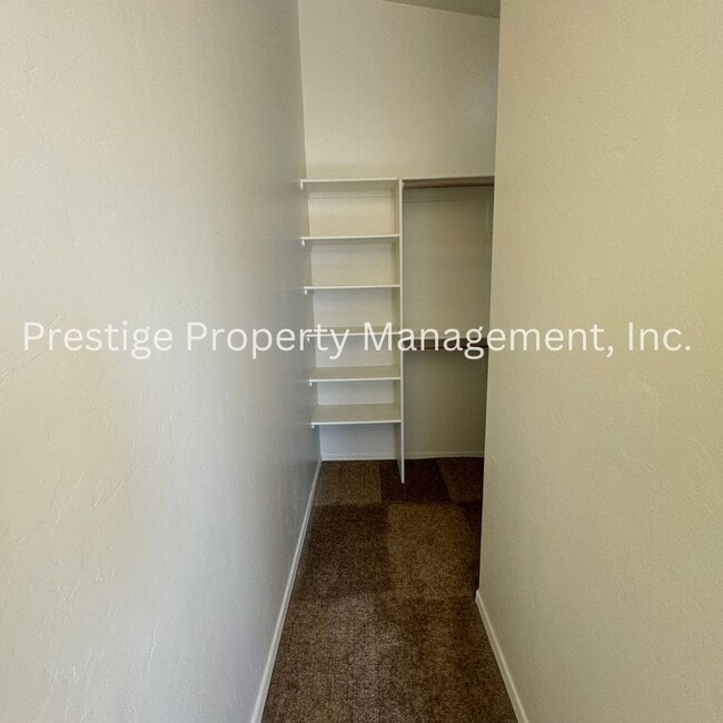 Building Photo - Beautiful Home with 3 Car Garage in Sonoran Ranch!