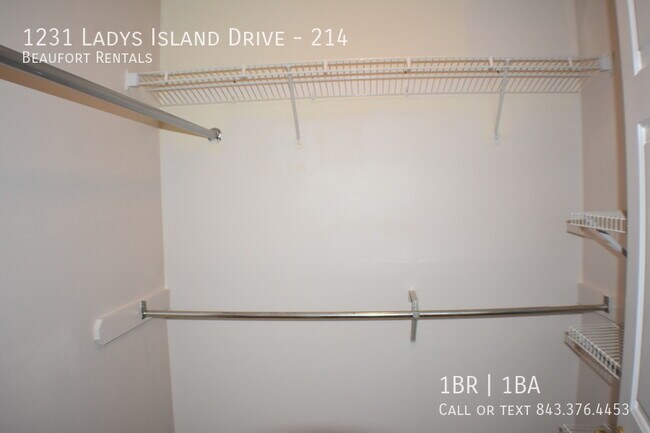Building Photo - 1231 Ladys Island Dr