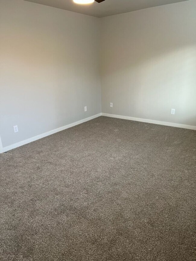 Building Photo - Park Place