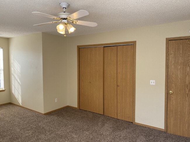Building Photo - 3044 W Marigold Dr