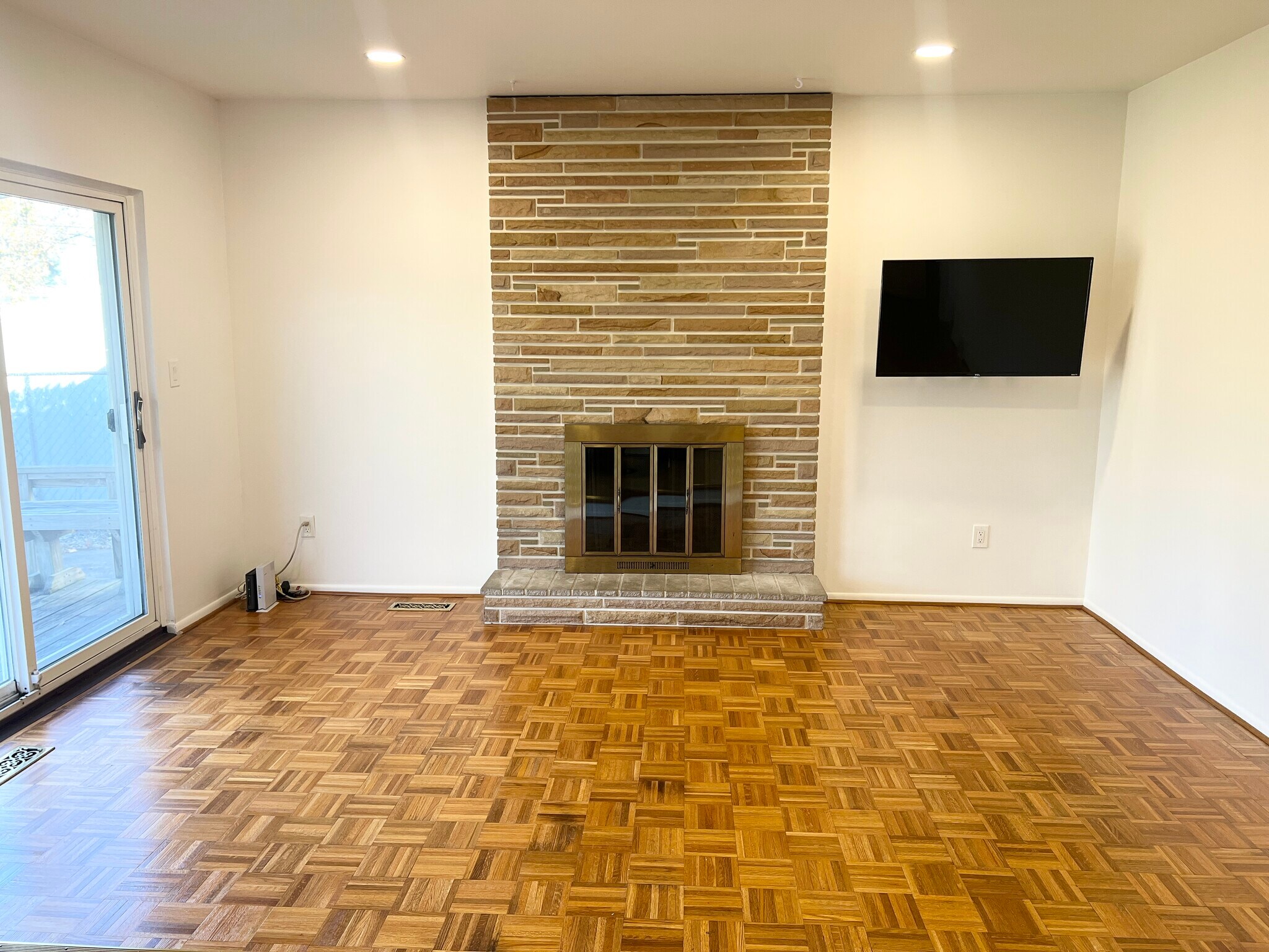 Building Photo - 30541 McGrath Dr