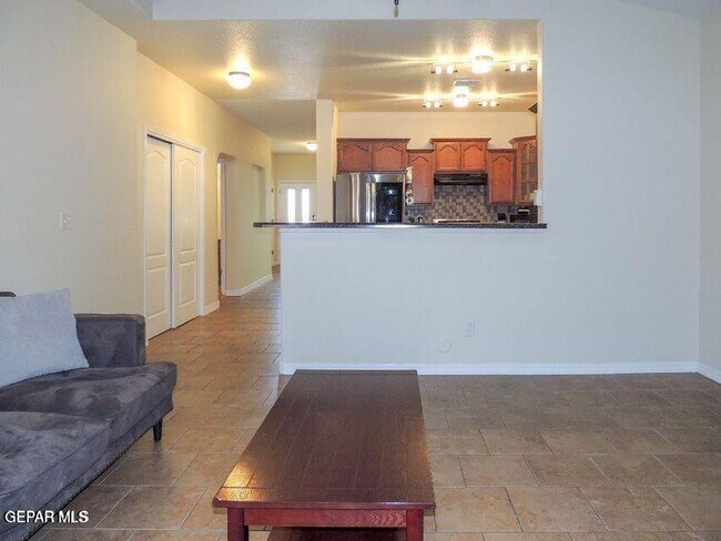 Building Photo - 14325 Coyote Trail Dr