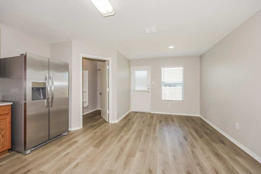 Building Photo - 1337 Castle Ridge Rd