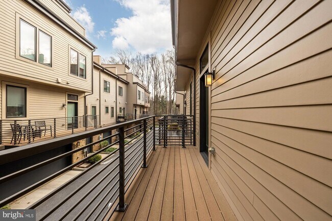 Building Photo - 153 Winsome Cir