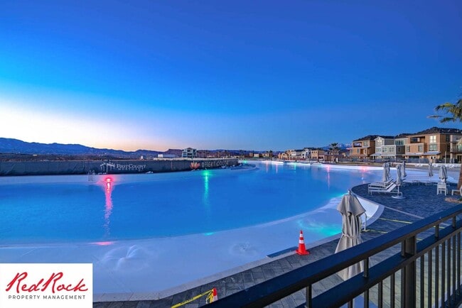 Building Photo - Spacious 3 Bedroom Unit in Desert Color With Pool & Lagoon Access