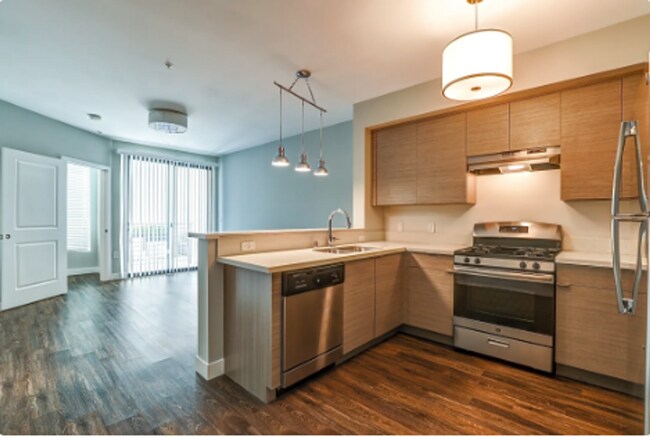 Interior Photo - NOHO5500