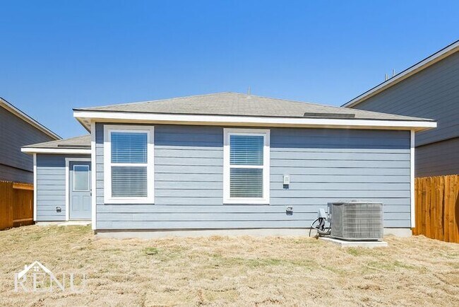 Building Photo - 11026 Yonder Flts