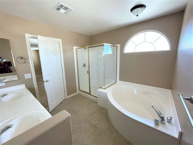 Building Photo - Two-story 4 BR & 3 BA designs offer luxuri...