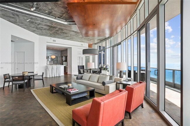 Building Photo - 5959 Collins Ave