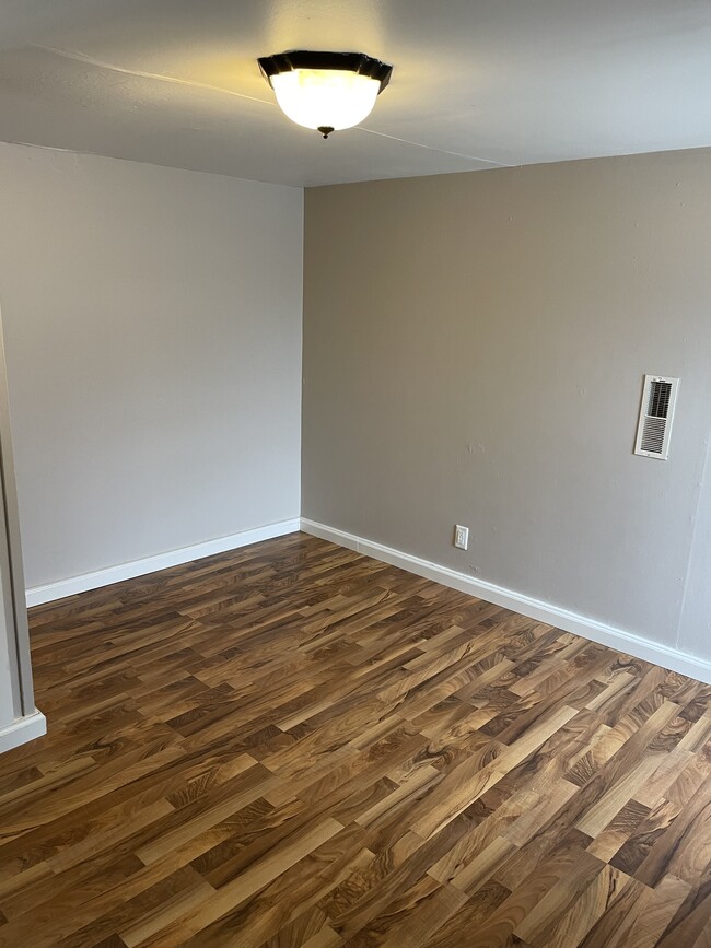 Upstairs bedroom 2 - 200 Wisconsin Ave