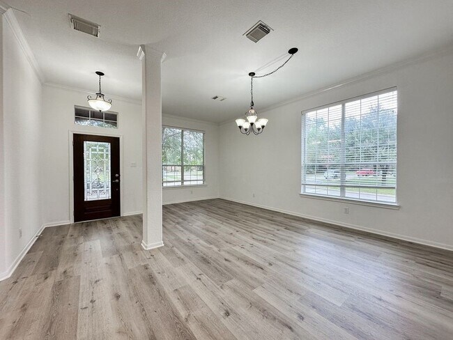 Building Photo - 73 E Montfair Blvd