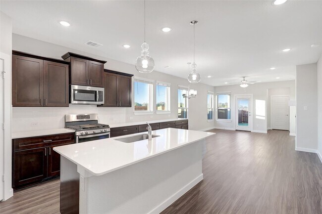 Building Photo - 12424 Iveson Dr
