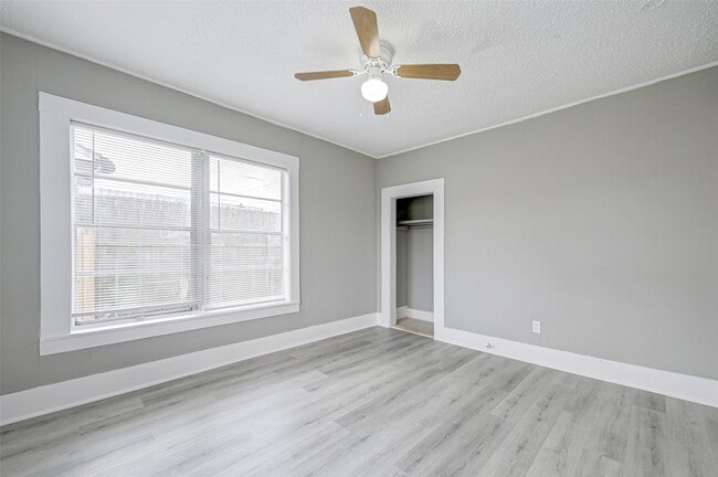 Building Photo - 1101 Elm St