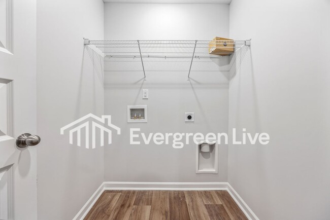 Building Photo - 1708 King Oaks Lp